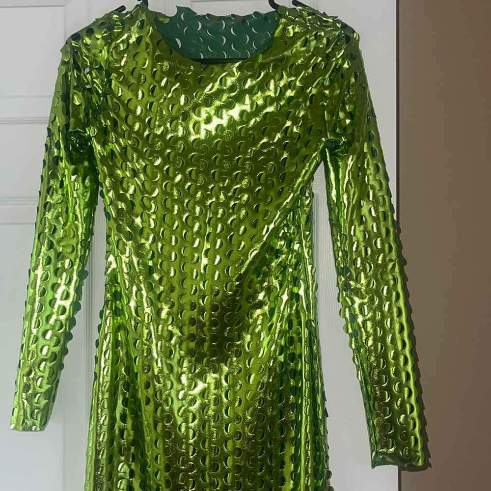 Size small